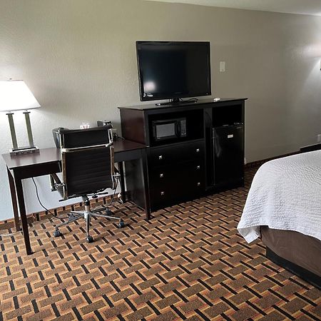 Days Inn By Wyndham Joplin Kültér fotó