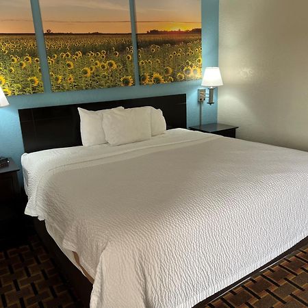 Days Inn By Wyndham Joplin Kültér fotó
