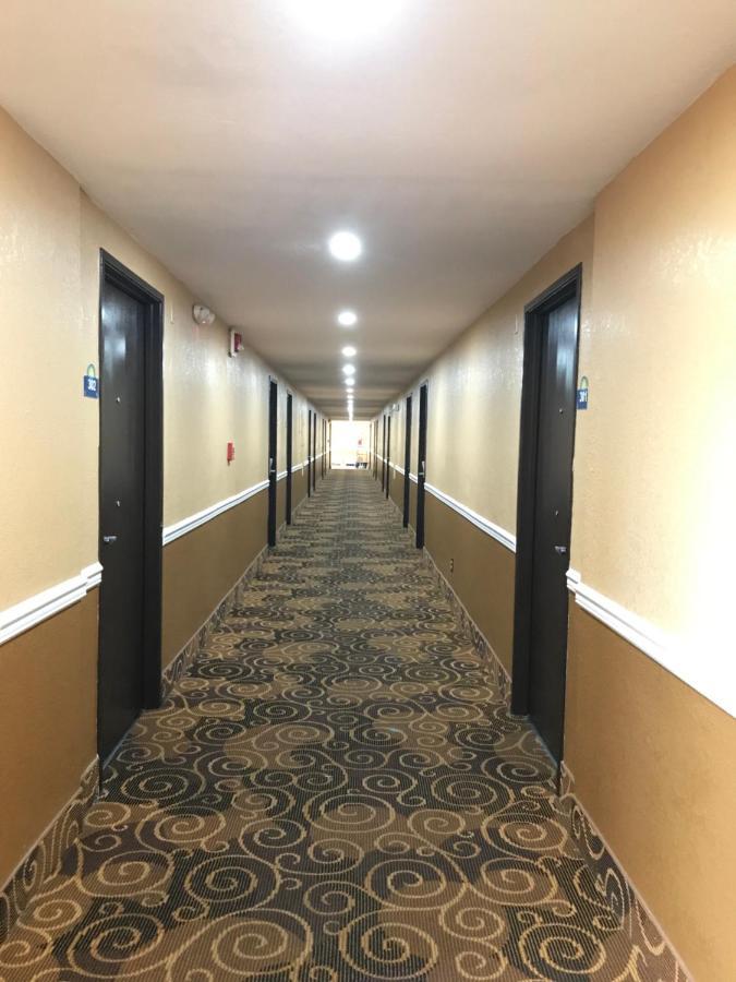 Days Inn By Wyndham Joplin Kültér fotó