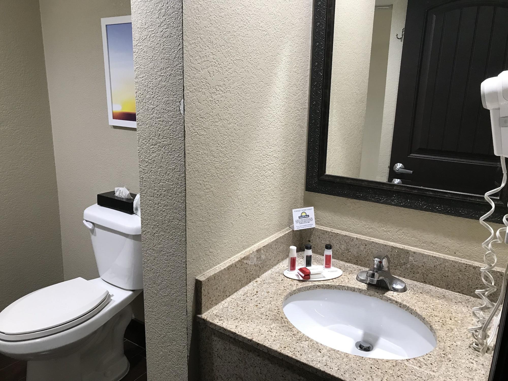 Days Inn By Wyndham Joplin Kültér fotó