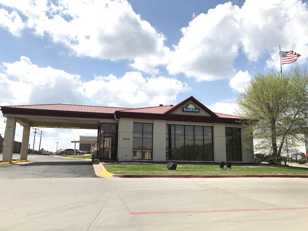 Days Inn By Wyndham Joplin Kültér fotó