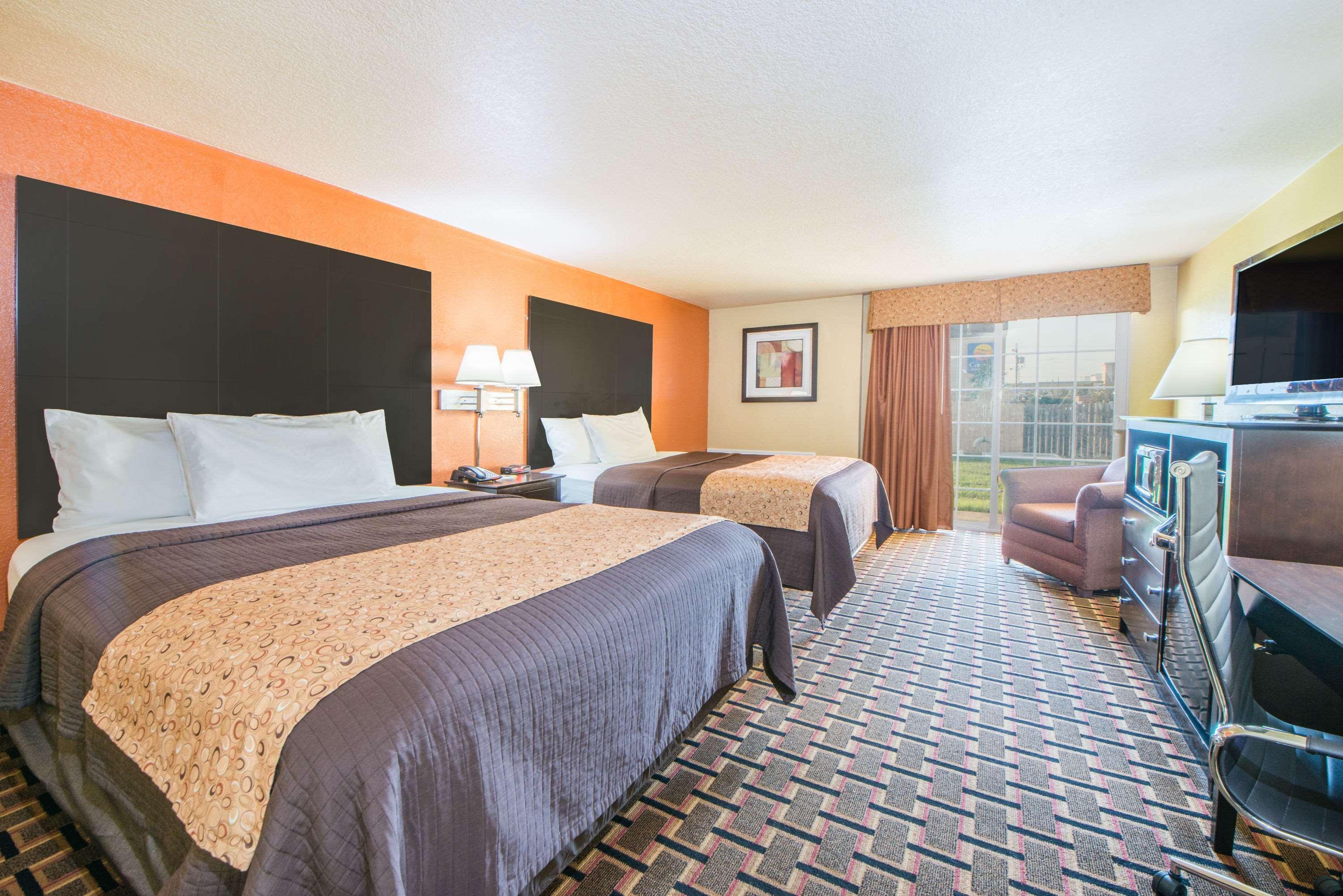 Days Inn By Wyndham Joplin Kültér fotó