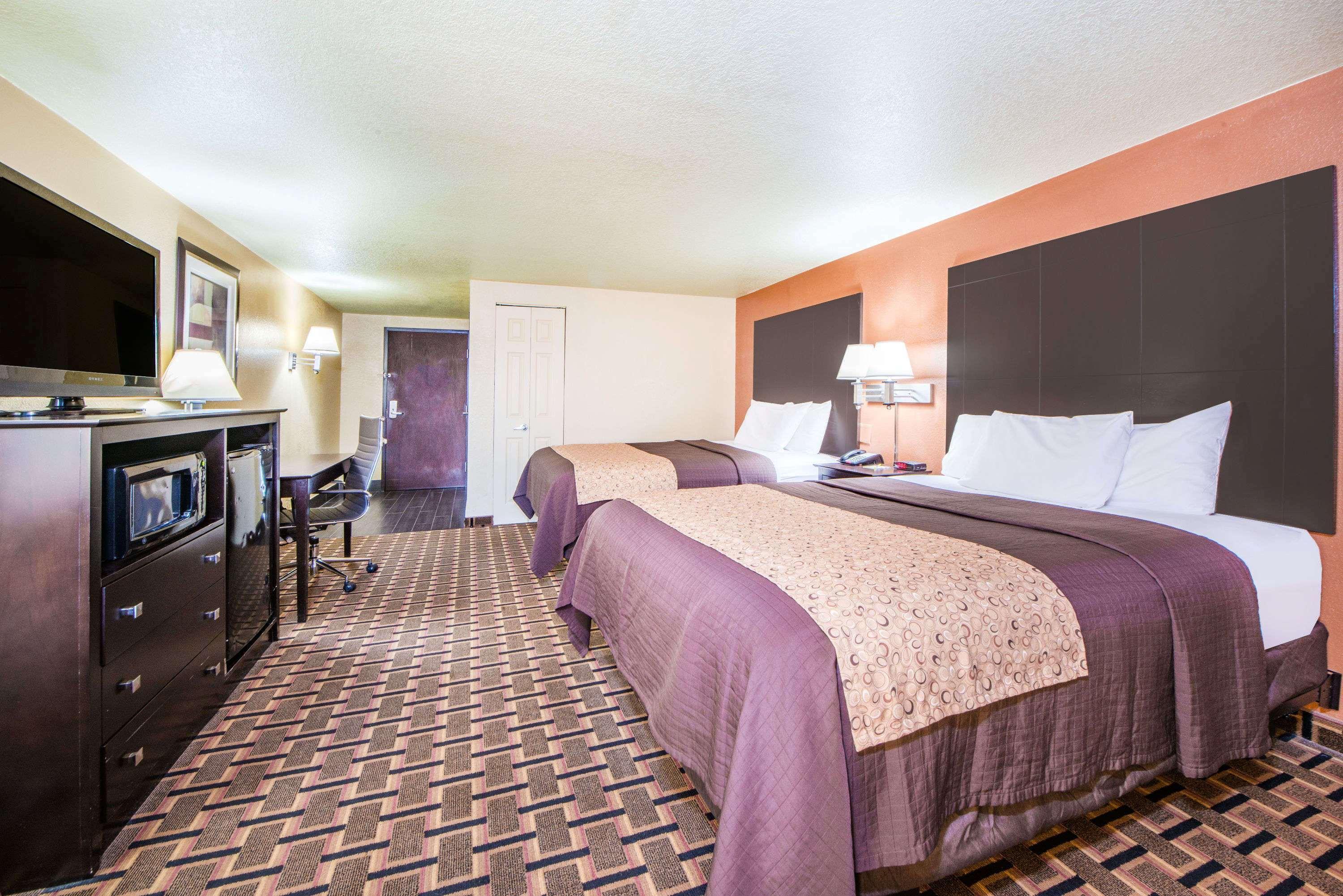 Days Inn By Wyndham Joplin Kültér fotó