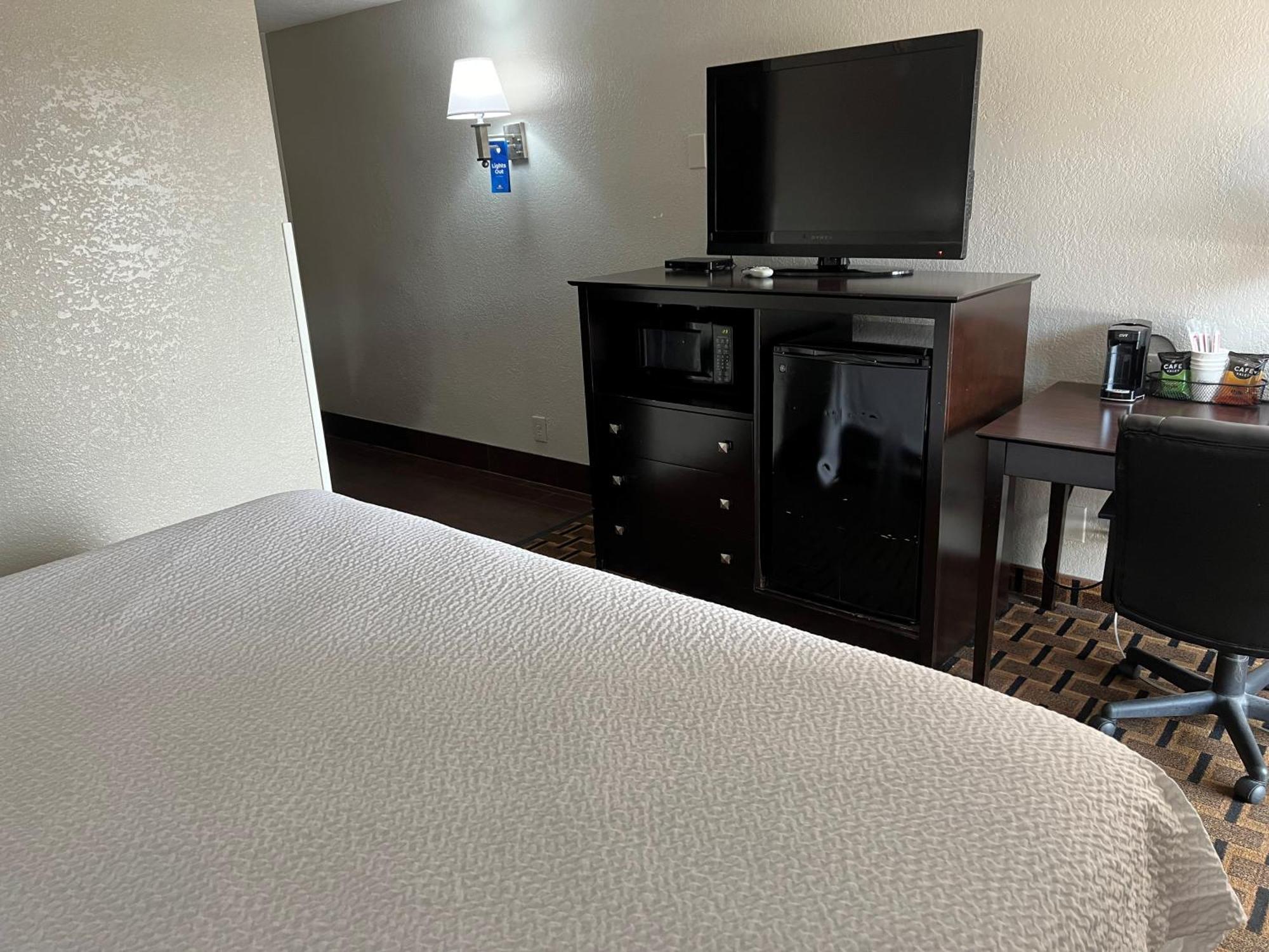 Days Inn By Wyndham Joplin Kültér fotó