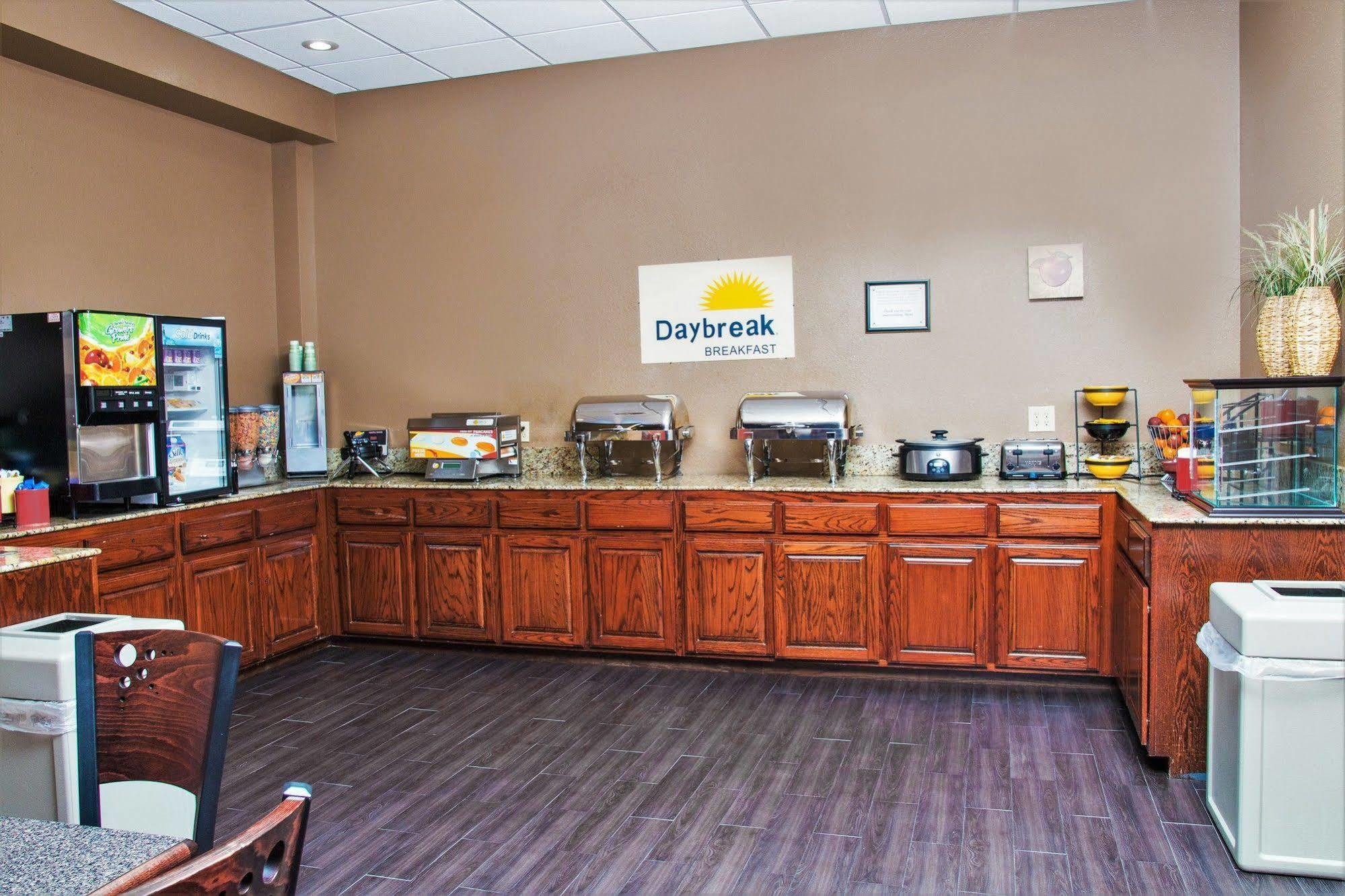 Days Inn By Wyndham Joplin Kültér fotó